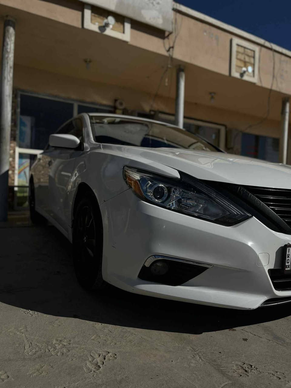 بسم الله الرحمن الرحيم
نيسان التيماا 2017 

رقم شمالي 
فئه S 
بصمه 
مانع نزلاق 
بصمت ابواب 
بصمت صندوك 
تحكامات سترين 
كشن كهربائي
الضرر// جاملق خلفي يم جهت سايق صبغ فوك هلال فقط 
جاملع الامامي تبديل بدون ضربه 
باقي كفاله 
مكاني : الانبار فلوجه صقلاويه 
سعر خاص
اثير واتساب خط : ‭***********
كورك ***********
