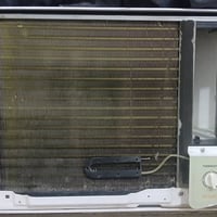 للبيع طنين بطل شركت ديكو  تبريده ثلج وبي ضمان مكيف اخو الجديد الله شاه...