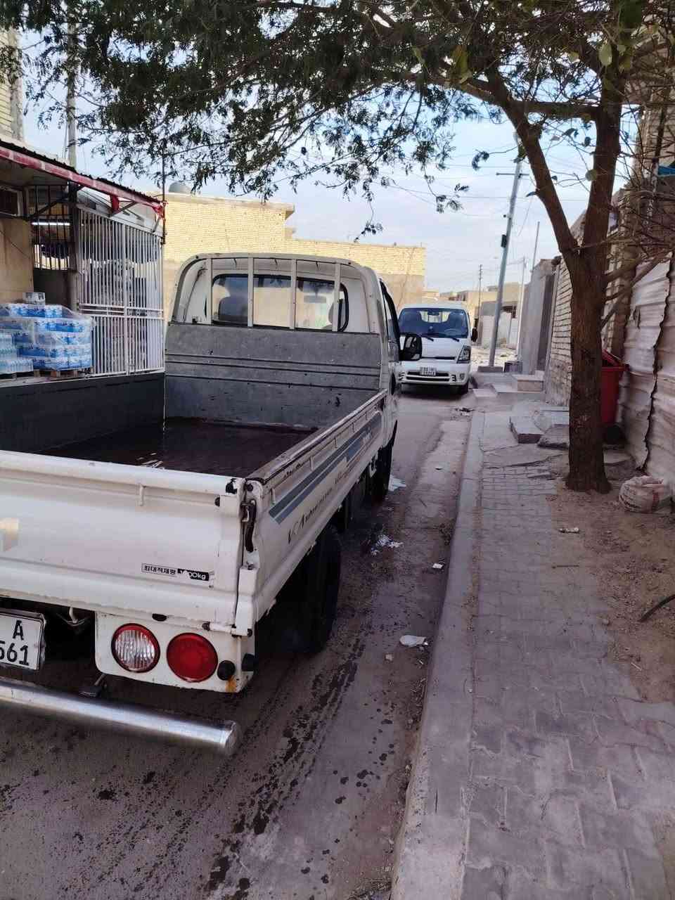 سلام عليكم كيا بنكو موديل ٢٠١٦ مفتوح السياره جاهزه تبريد تدفئه بدون نقص رقم واسط بسمي سياره تحويل ثاني يوم 
بيه ضربه باب سايق وبنيد مبدلات نفس الون 
السعر 100 بيه مجال شي بسيط 
رقم الهاتف ***********
