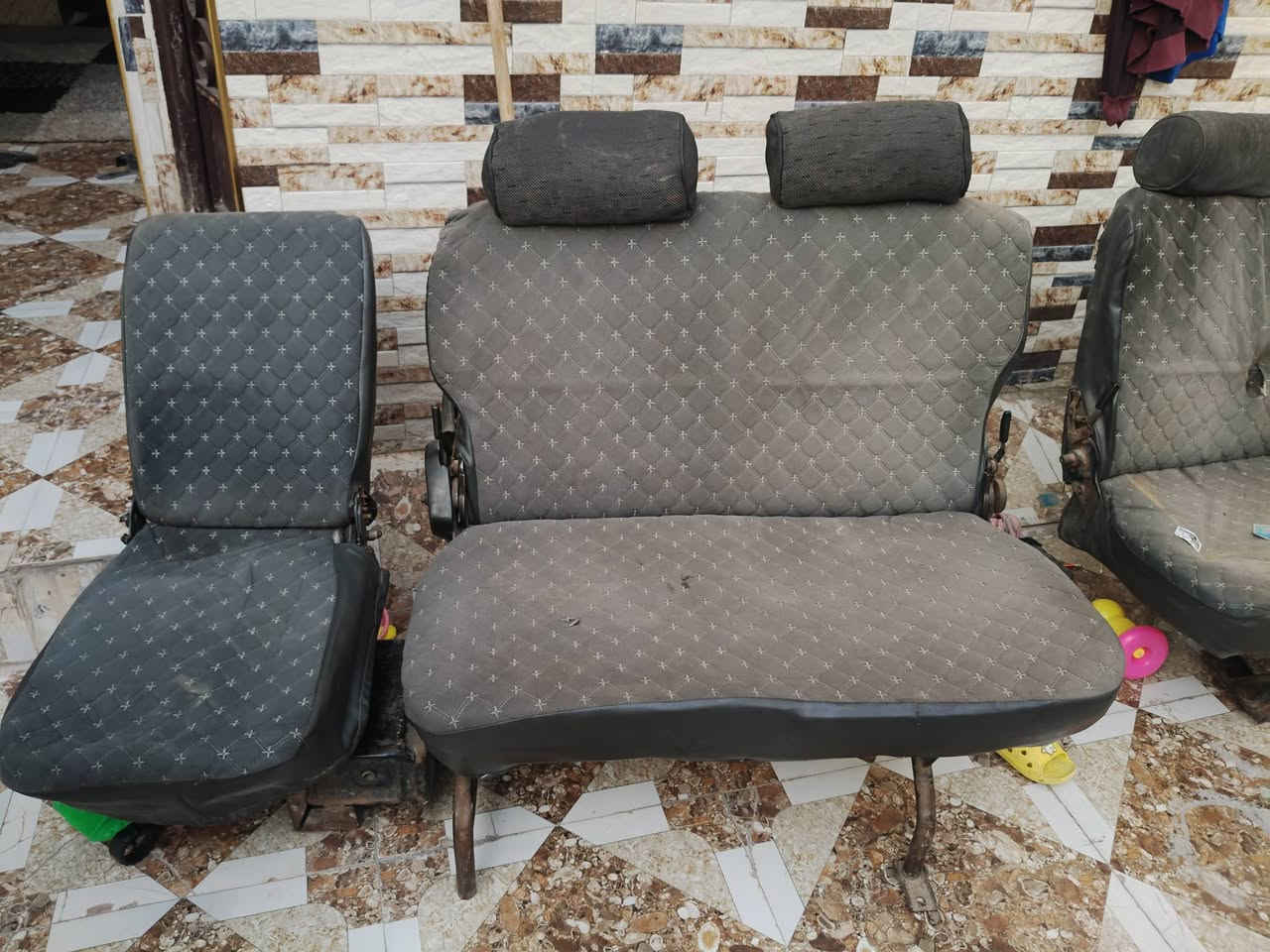 قشنات للبيع سعرهن 300 مكاني موصل حي انتصار ***********
