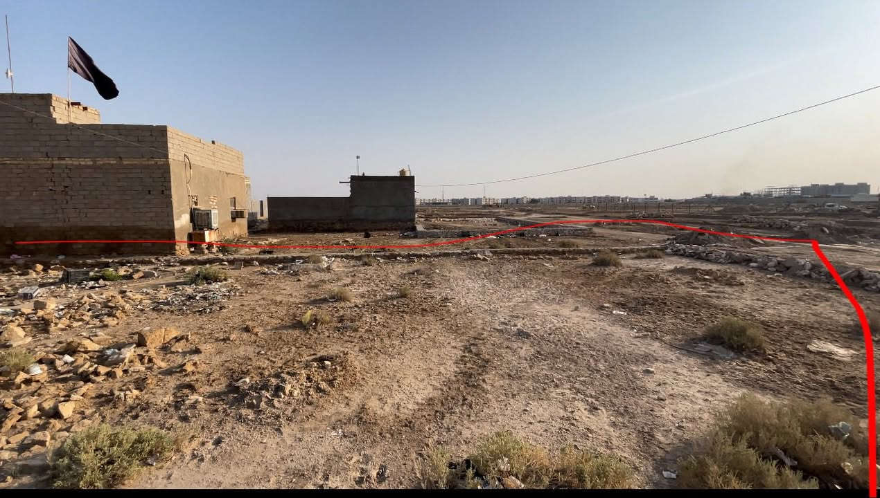 500 متر سهم كامل بسمي  بطابو مداور كهرباء ماء تبليط 
شارع بين علوة وجامعة ساوه قريبه ع شارع عام 
سعر اتصال ***********
