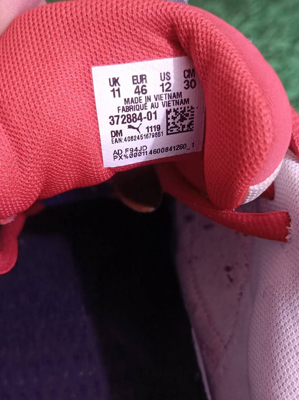 👟بومه قياس 46
طول القدم 30، Cm
باله اورجنال اصلي 
منشاء فيتنام 
يوجد توصيل جميع المحافظات  🚛 
***********📱
