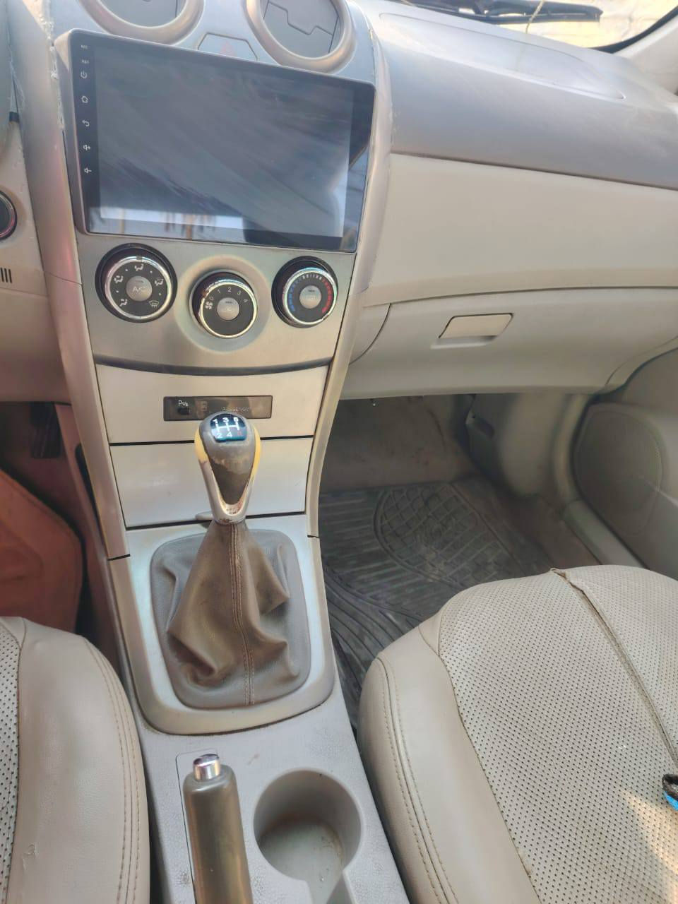 سلام عليكم بي ويدي 2013 G3 كير ومكينه هونداي مكفولات السياره حلوه ونضيفه بس عوزها ترتيبات بيها بس باب السايق عليها هيه وغرمات كلهن ينزلن من السعر مكاني كربلاء طويريج السعر 40 وبيها مجال ***********
