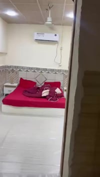 حواسم للبيع  متكون من غرفتين وصاله ومطبخ بيت مقبط سعر من نهايه 7 ونص و...