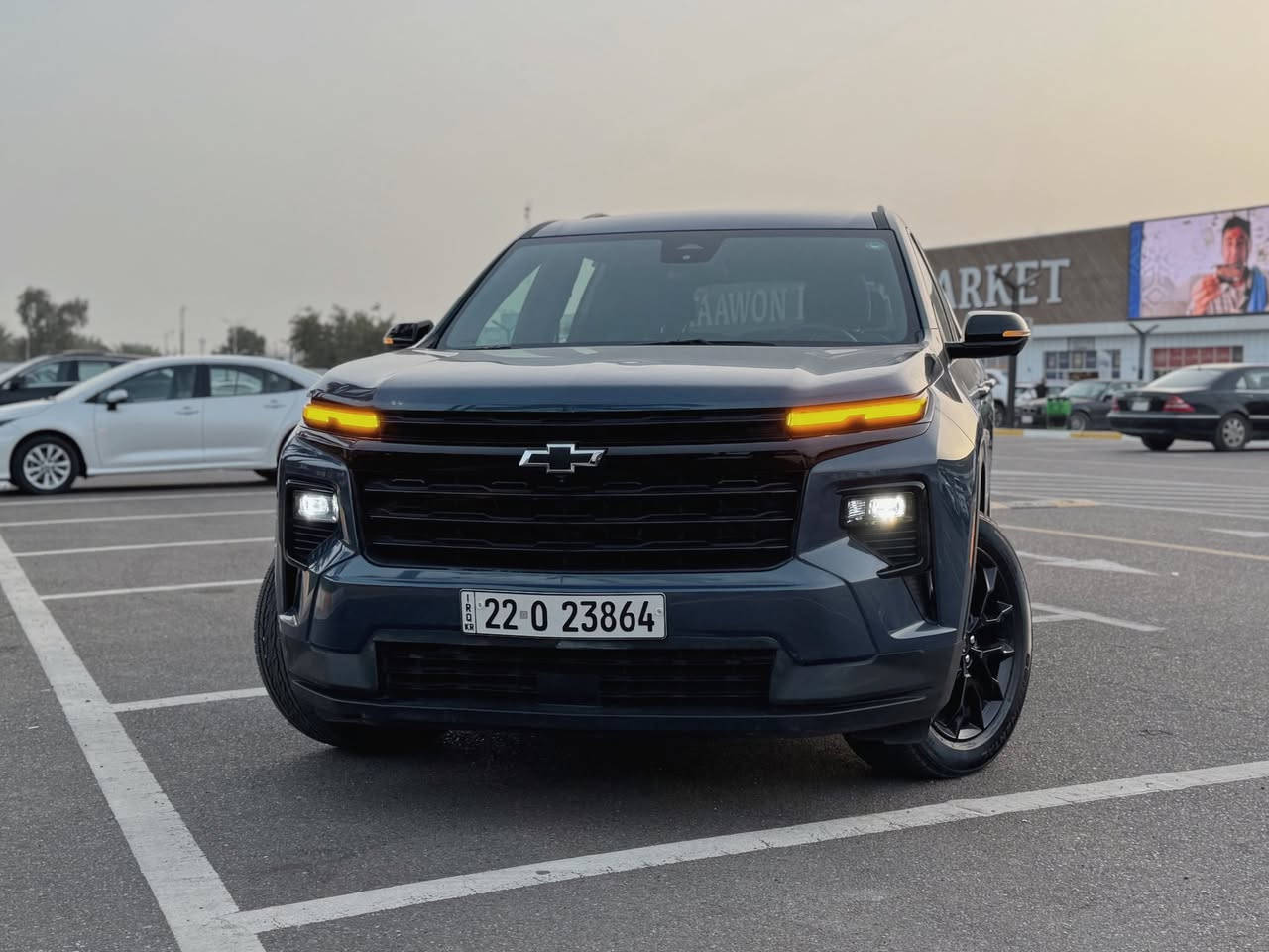 ترافرس 2024 الجديدة كليا ( لون مميز )
CHEVROLET TRAVERSE LT BLACK EDITION 2024

فئة البلاك اديشن تجي شباك ويل كتابات علامات وحتى علامة البصمه تجي كلها باللون الاسود 

دخول وترقيم جديد قبل كم يوم  ترقمت باسمي 
فول مواصفات للأخير عدا الفتحة 
ماشية 16 فقط بعدها ع مشي امريكا
دخول وترقيم جديد قبل كم يوم  ترقمت باسمي 
 
حادثها جدا بسيط وسطحي بدون دواخل وموضح بالصور جاملغ وشبرين بالبنيد فقط طختها بسيطة  شواصي لغود كلها مكفولة وعندي بيها سونار 

المواصفات : 
كشنات vip منفصل -  4 كاميرات (360) - رادارات 360امامي خلفي جانبي - كشنات جلد - تدفئة كشنات - تدفئة ستيرن  - صندوق كهرباء - تشغيل عن بعد - نقاط عمياء  - كشن كهرباء - حساسات  - تحديد مسار - اوتو ستوب - توقف ذاتي عند الاقتراب من السيارات من الامام والخلف والجوانب - نظام ترحيب عند الاقتراب - قفل تلقائي - اشاير بالمري - هيتر بالمري - سايد بريك بصمة - 3 وضعيات قيادة - مناخ منفصل - فول تحكمات ستيرن - اضاءة العالي اوتو - منظومة زنون بلادي
شاشة كبيرة بيها هواي خصائص وتحكم كامل بالسيارة من خلالها وتكدر تنزللها تطبيقات من المتجر مالتها 
٧ راكب - ٣ قطع تبريد وبقية مواصفات الفول ….

بمحرك 2500 تيربو جارج اقتصادي وسريع بوضعيات قياده
اجتي وياها بصمات عدد ( 2 )

‏‎السيارة جديدة بمعنى الكلمة وبالواقع بعد احلى ومصلحها تصليح درجة اولى ومابيها نقص برغي جاهزة للأخير واي گلوب مامشتغل بالدشبول وترايها مال زيرو وكل التفاصيل مذكورة بالكامل 

السعر :  (  339  ) وبيها مجال
مكاني بغداد  
اي استفسار هذا رقمي 
***********
