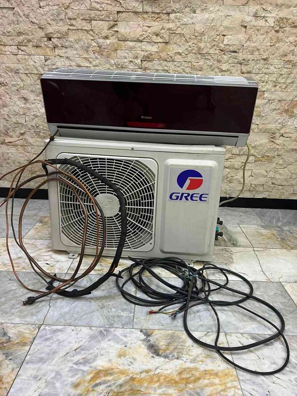 السلام عليكم عندي سبلت كري طن موديل 2018 البيع سعر 225  بغداد رقم موبايل ***********
