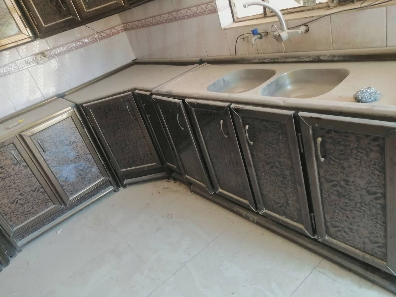 معرض تكريت للاثاث المنزلي لجمله ولمفرد
كاونتر 5 قطع 4 امتار مستعمل شي قليل و نضافه فول مبي اي عيب عنوان لمعرض تكريت شارع لزهور لحولي مقابل مدرسة كنوز لهليه مجاور مجمع رداد للنشايه محل أبو عبدالله 
للاستفسار أكثر تصال ع رقم الهاتف او مراسله ع واتساب 
***********
***********
