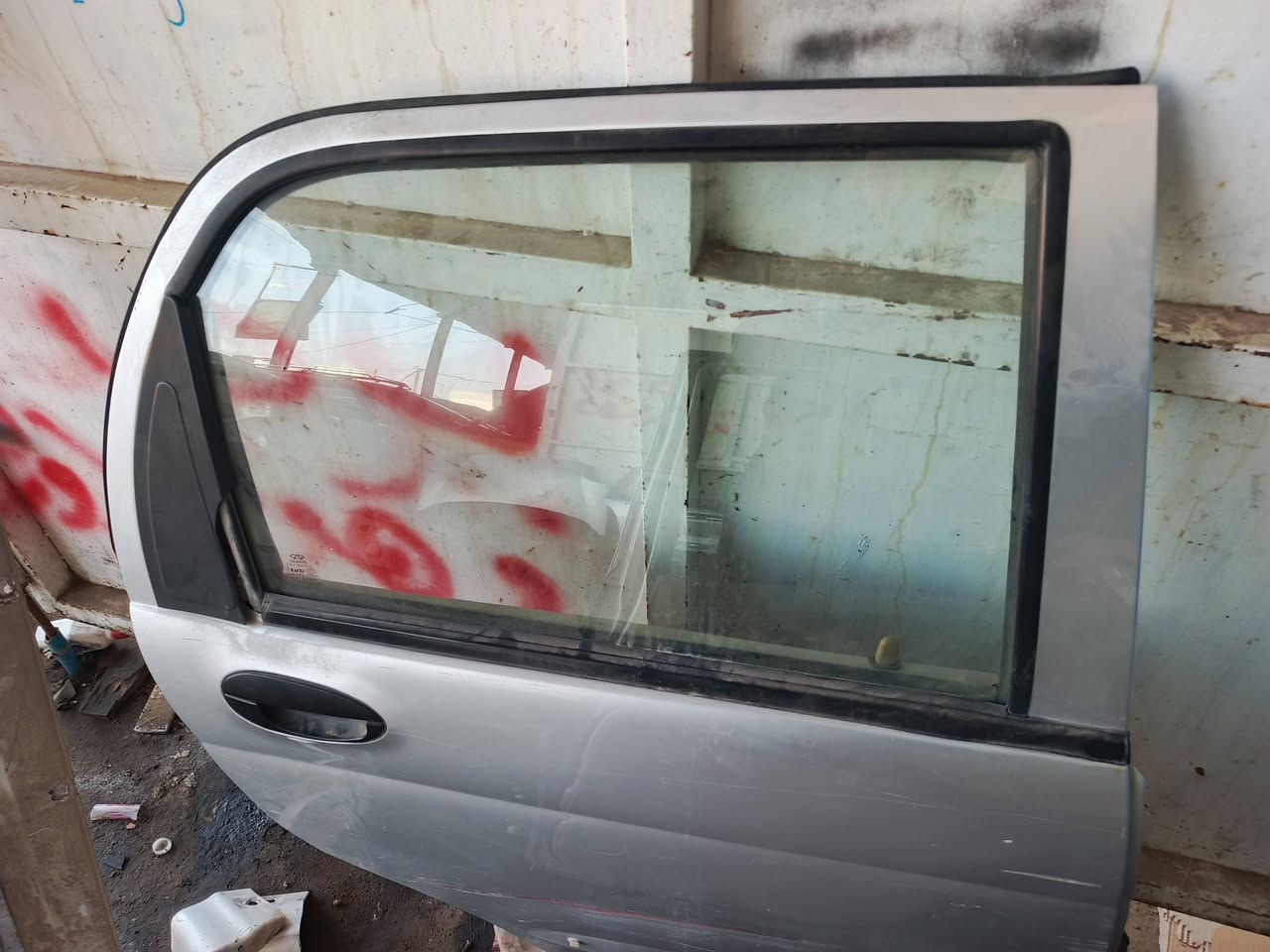 السلام عليكم اخوان من رخصه الادمن طبعا عندي السياره كيو كيو تفصيخ اي واحد يحتاج اغراض من عندها انا بالخدمه مكان الدوره بغداد ابو تشير مكينه وكيرخير من الله. ***********
