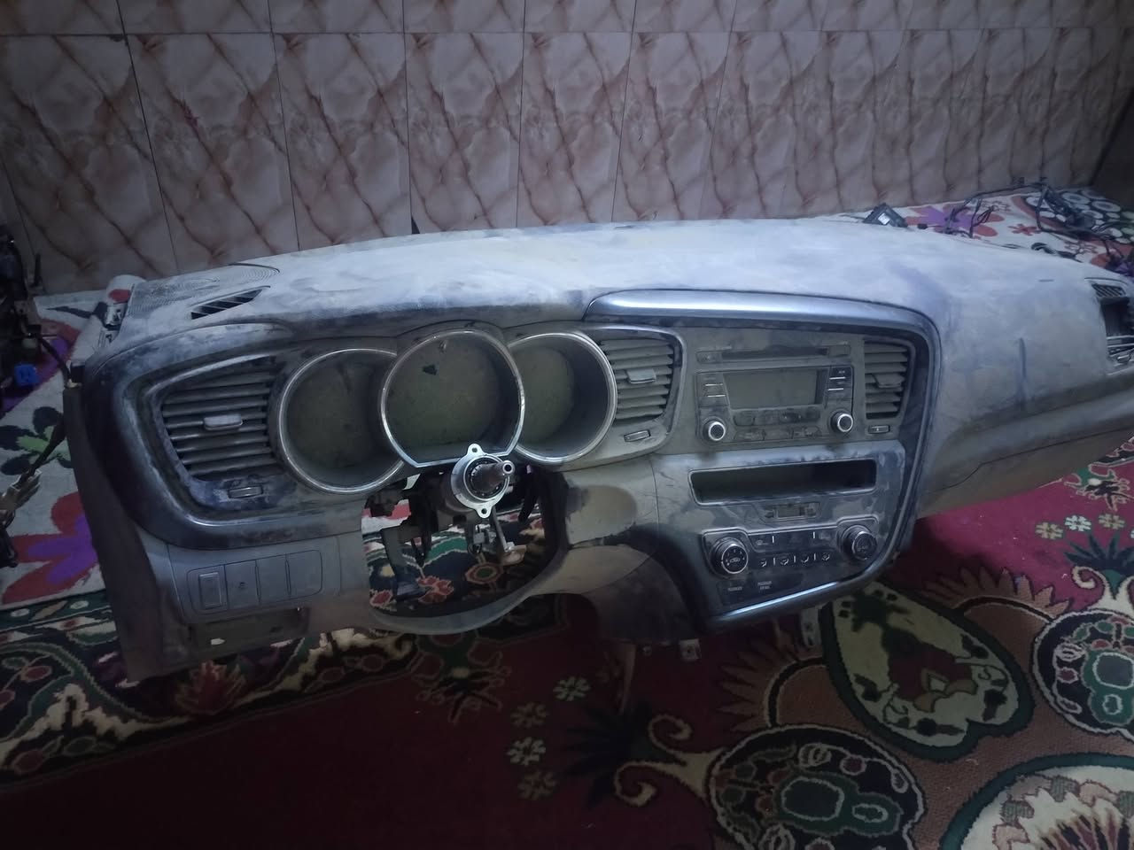 السلام عليكم للبيع غراض اوبتما ٢٠١٣ أمريكي دشبول كامل مع ضفيره حاويه للاستفسار ***********
