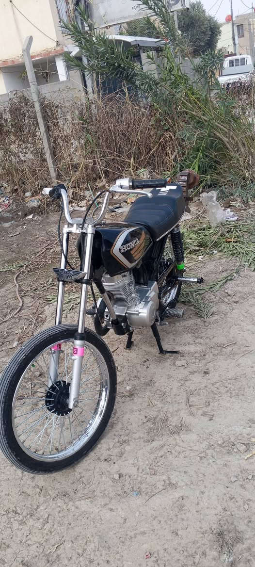 سلام عليكم دراج للبيع اوراق اصولي اشاصي ارشه 14 وتعمير25  دراج مال جناي اروح للمحل ورجع بيه اشراي بي خيرويدلل ***********
