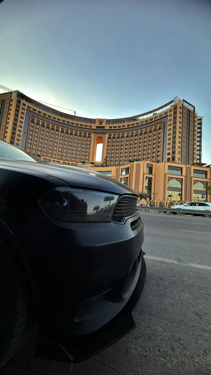 دوج دورنكو 2014 لمتد لون اسود غير محدد 
للبيع او المراوس ب ( رام )
بيها صبغ 4 قطع جاملغات 2 وباب الراكب والبنيد 
البنيد SRT فتحه وحده عاليه سعره 500$ 
مواصغات:-
1تغليف طافي سعره 900$
2-مري قلاب عند الرجوع
3-شفتات بالستيرن
4-كامره دوارة 
5-سستم صوت 850w بالابواب الامامية
6-نظام Eco و Sport 
7- حساسات خلفيه
8-جنطه كهربائيه 
9- مراة كهربائية مضلله الوسطى والسائق عند التعرض للضوء في الليل
10- كشن خزن ميموري
11-تدفئة كشنات + ستيرن
12-اشاير بالمرأة 
...
السياره ماشيه  133mi 
للاستفسار/ خاص 
وتساب/ ***********
