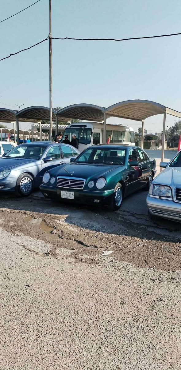 السلام عليكم مارسيدس ام عيوان W210 موديل 1996
غرفة قماش سلايت طكتين كشنات كهربائي مصبوغة عام جمالية منضومة عالي ناصي تبريد ثلج
تخم تاير جديد مكينة 4 سلندر
كير 4D الرقم ***********
