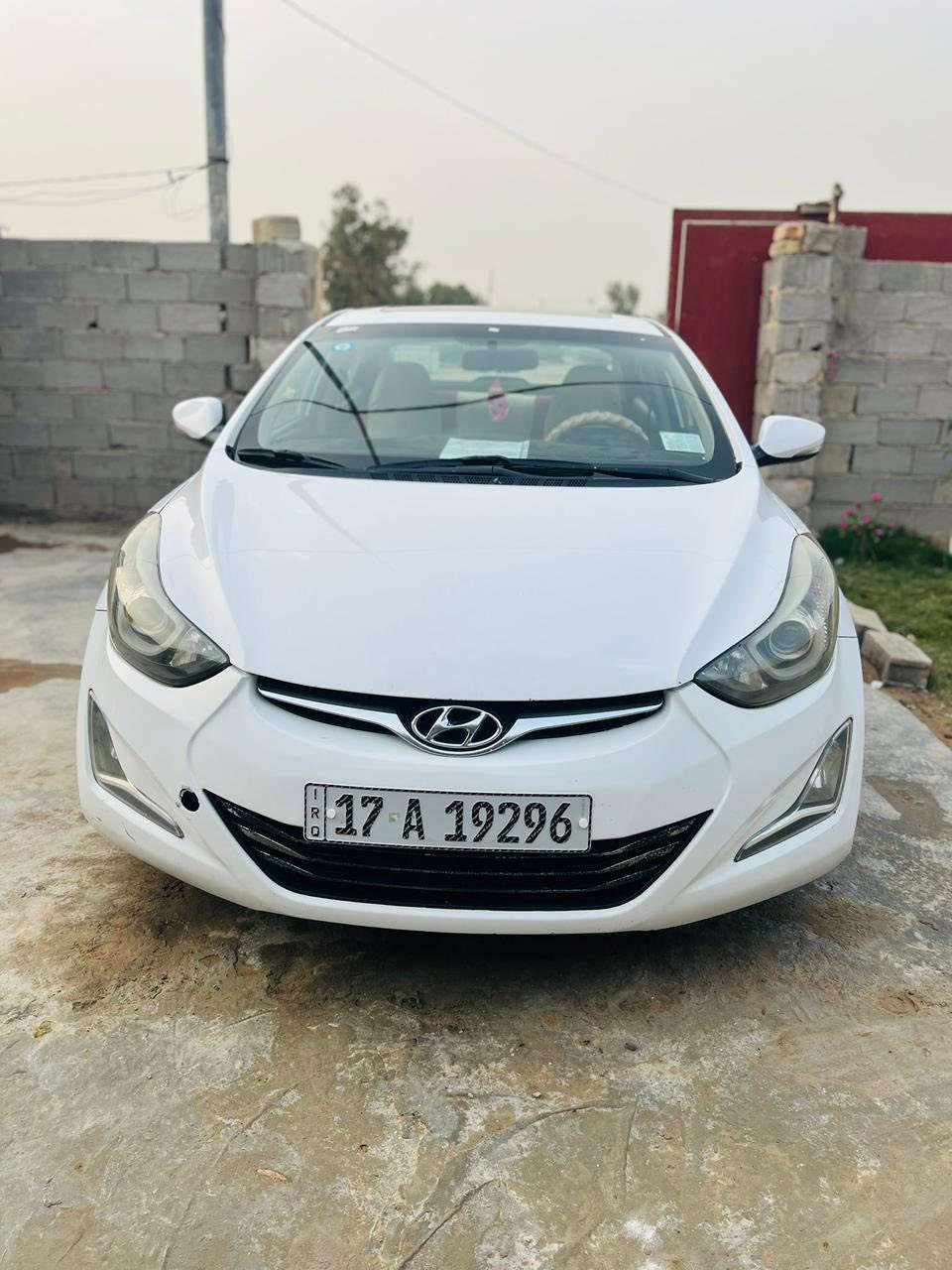 السلام عليكم 

النترا خليجي 2015 كفالة
بيها بالدوسة فقط وبارد بسيط جداً موضح بالسونار 

سيارة جديدة جاهزة من كلشي 
مال جناي مكفولة 
فتحة بالسقف 
تبريد قطعتين مكينة 2000 دوش ما مفتوحة
گير شرط 
حدادية جديدة
 
بأسمي رقم مثنى تحويل شوكت ماتريد 
السعر 125 مع مجال بسيط جداً 
مكاني ناصرية. 
***********
