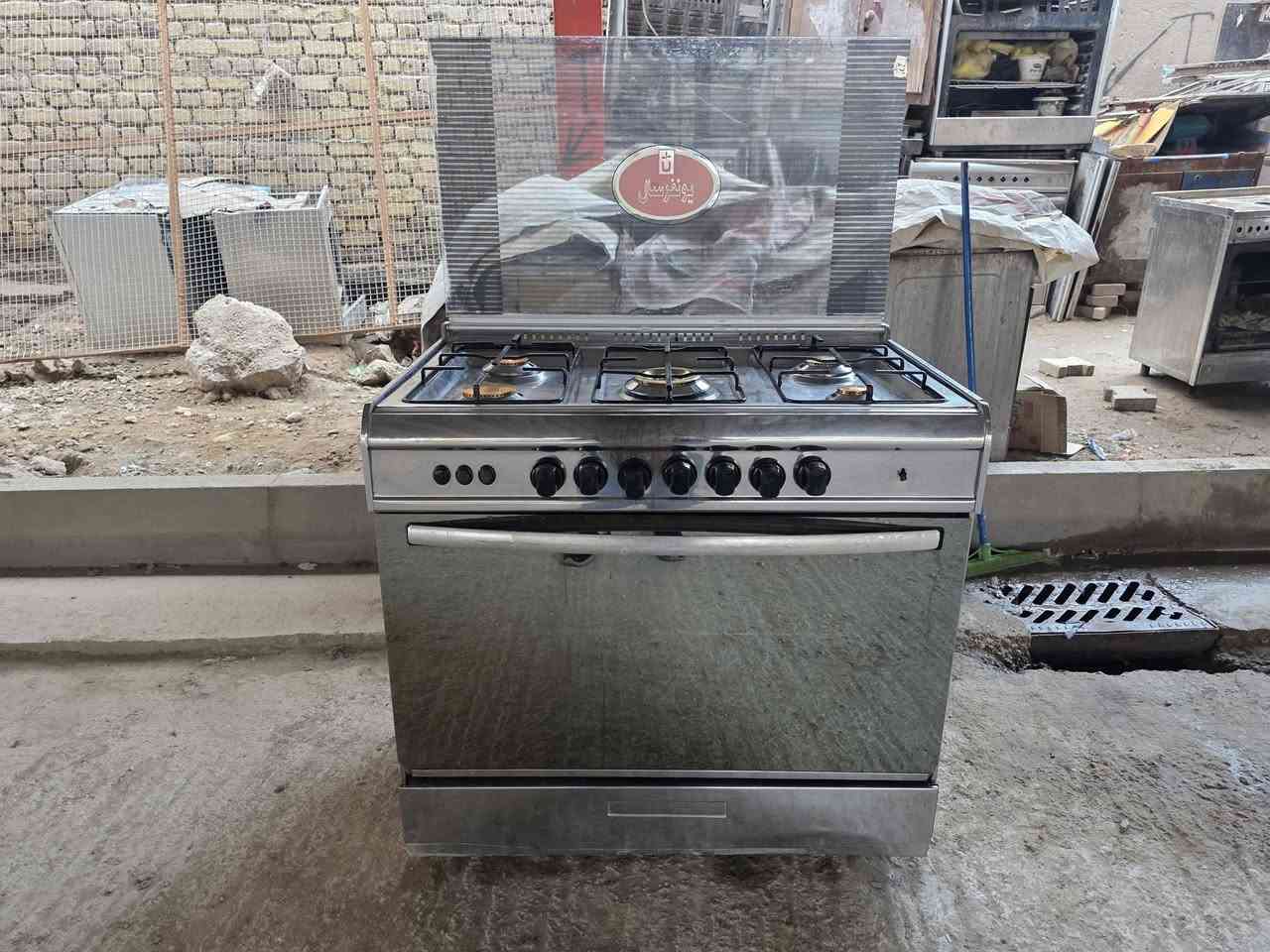 طباخ ايطالي يونفرسال البيع
كله شغال مع فرن شغال اخو الجديد 
العنوان كوت حي الجهاد داخل مسقف ام البنين عليها السلام 
***********
***********
