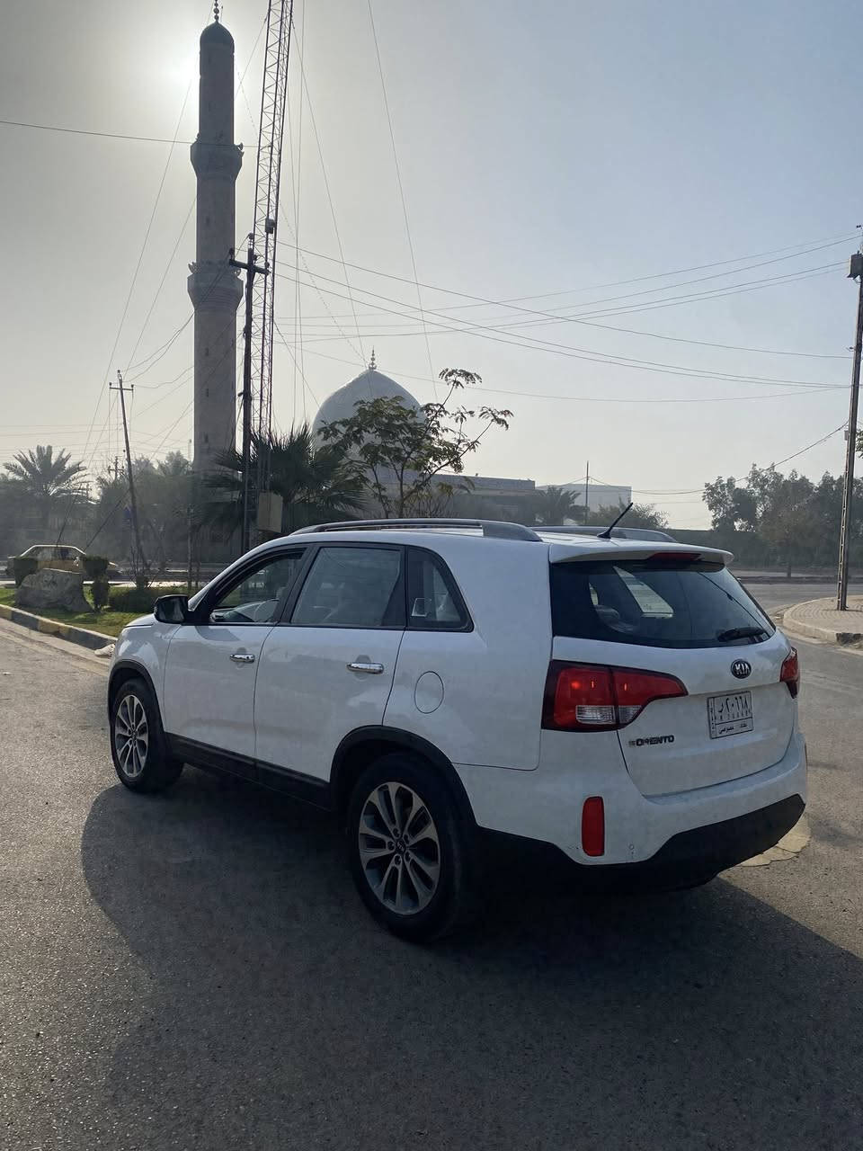 السلام عليكم
سورنتو 2014 خليجي 
موصفات 
مري شفط كهربائي
فول تحكم ستيرن 
7راكب مكينه 4سلندر 
ويل عالي ماشيه 270الف 
بيها اماكن صبغ اثر طخات موضحه بل صور  باقي السياره مكفوله 
السياره مال بيت حلوه رقم بغداد
سعر 150وبيها مجال 
مكان السياره بغداد البياع 
***********
