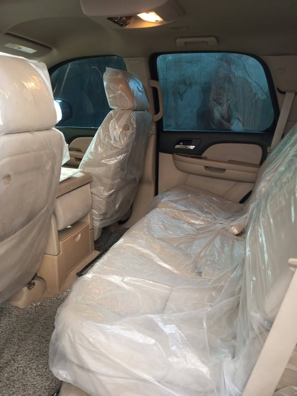 السلام عليكم تاهو خليجي مكفوله كفاله جاهزه من كلشي
بيه فقط ارقام بدون سنويه شمالي
مكان السياره ديوانيه
***********
