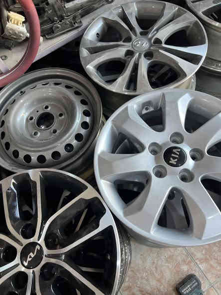 يا الله 
متوفر كافة الاطارات والزيوت ماركات عالميه و الوياله الاصليه العنوان سماوه حي العسكري مقابل جامع الامام علي قرب المتنزه ركن ورشه الاعتماد ***********
