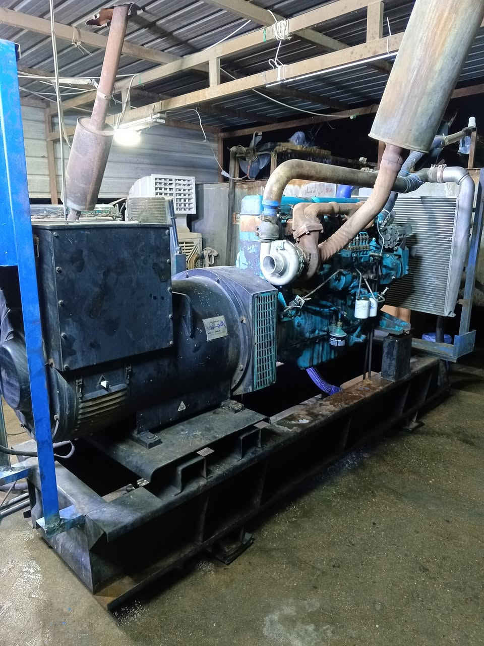 مولده سكانيا 112ونص شرط ستندر لا بخار ولا تنقيص معمره جديد كت كامل المكينه نظيفه الشراي يتصل فقط السعر ولاستفسار ***********
