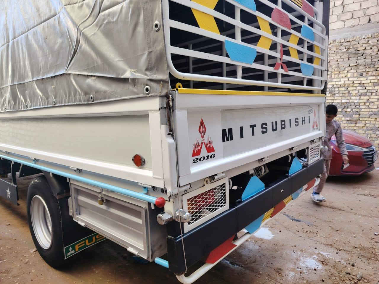 السلام عليكم كنتر موديل 2016للبيع محسن سياره جاهزة مكينة كير حداديه تخم تاير كله جديد سياره مكفوله   مكان سياره بابل شارع ستين سعر 210 شراي يتصل حداديه جلال الحداد ربع دينار ما تصرف كبل للشغل ***********
