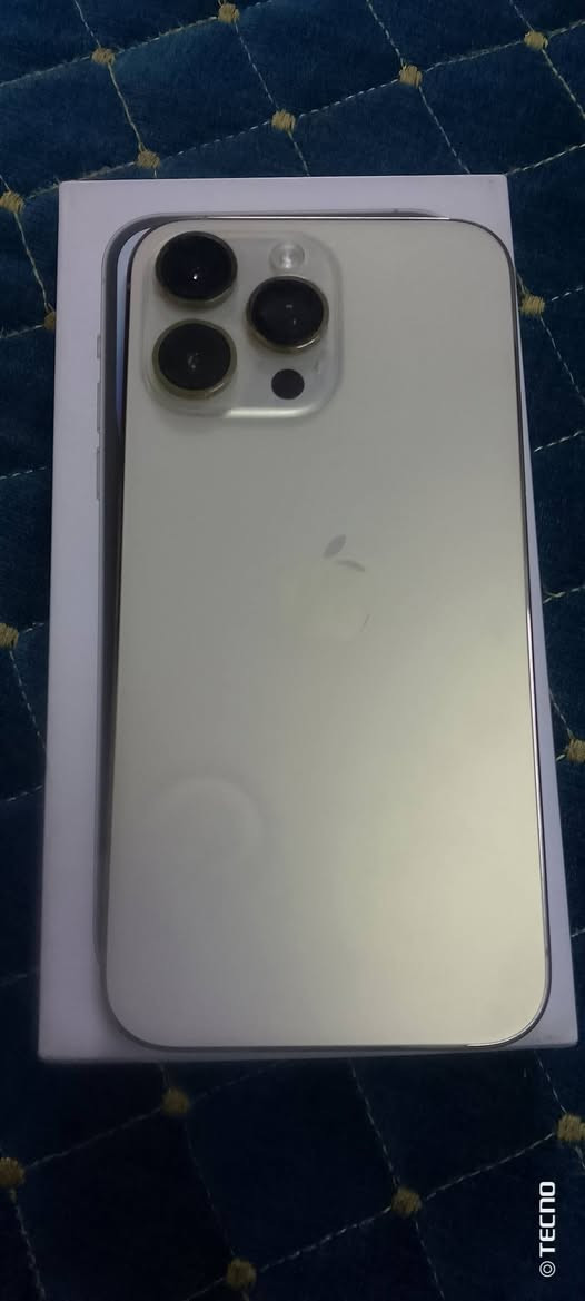 سلام عليكم ايفون 14 بروماكس 
بطاريه 89
ذاكره 256
جهاز دبل نسخه ZA/A
كامل ملحقات جهاز مكفول ونضيف 
مكاني بصره أمن داخلي 
***********
850 قفل بدون عمله
