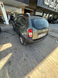 سياره رينو داستر ٢٠١٦ نضيفه سياره بيها جاملغ امامي فقط مكفوله محرك ٢٠٠...