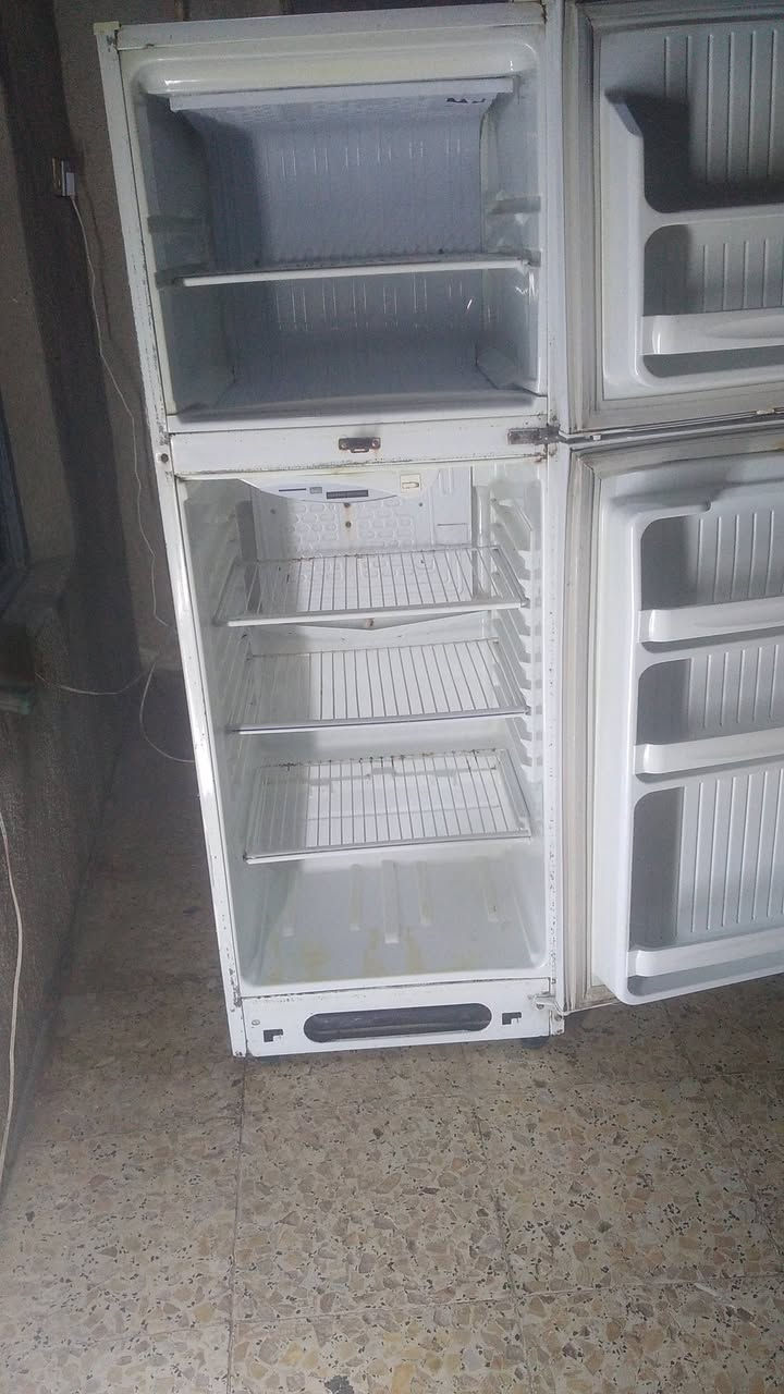 سلام عليكم عيني عندي ثلاجه للبيع 16 قدم كونكر نضيفه مبيه زنجار المكان حي اور السعر ١٦٠


**إذا كنت صاحب هذا الإعلان وتريد حذفه لأي سبب، رجاءا أرسل رسالة إلى الدعم الفني**