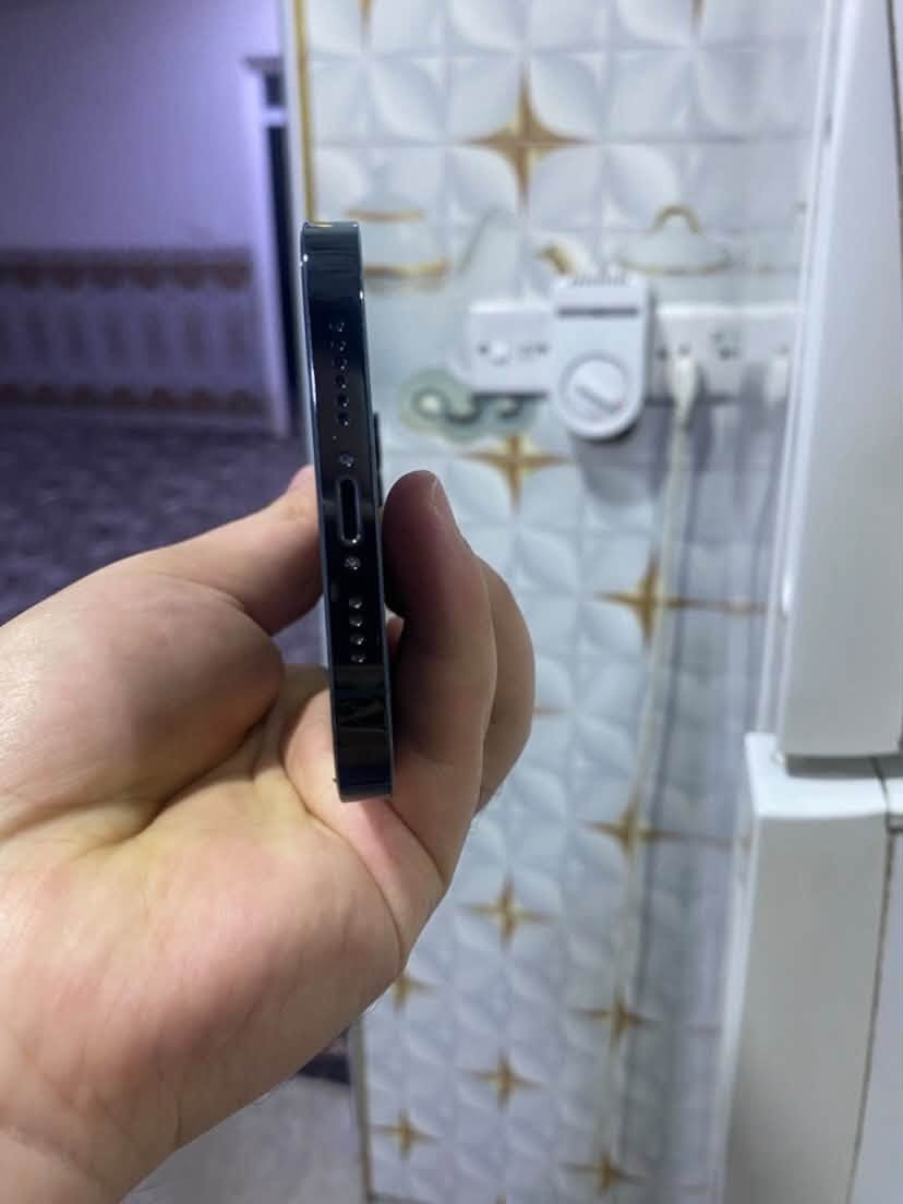 سلام عليكم lphon 12pro max
ذاكرة 256
تك سيم بطارية 84
ما مفتوح بس بي طبع خفيف جداً بالشاشة ما يضر بالأستخدام ابد جهاز نضيف مابي شخطة 
سعر 470 بي مجال


**إذا كنت صاحب هذا الإعلان وتريد حذفه لأي سبب، رجاءا أرسل رسالة إلى الدعم الفني**