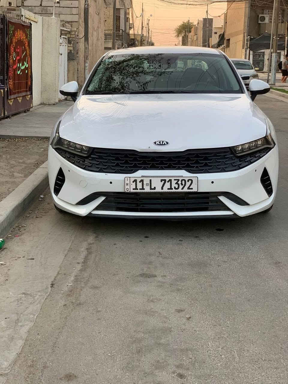 السلام عليكم
سيارة K5 موديل 2021 وارد امريكي 
حادث جاملغ جهة السائق 
القطع المصبوغة جاملغ جهة السائق والجاملغ والباب عكس السائق لكن بدون حادث صبغ بأمريكا نتيجة خدوش 
مكينة 1600 تيربو 
السيارة ماشية 70 الف كيلو رادار امامي وجانبي 
توقف ذاتي تشغيل عن بعد زينون بلادي وبعد مواصفات السيارة حلوة وجاهز مكينة وصدر وتبريد كلة جديد 
السعر 167💲 

اخوان مكلف بالنشر التواصل مع عالرقم 

التواصل على رقم الهاتف ***********
مكان السيارة بغداد حي الجهاد
