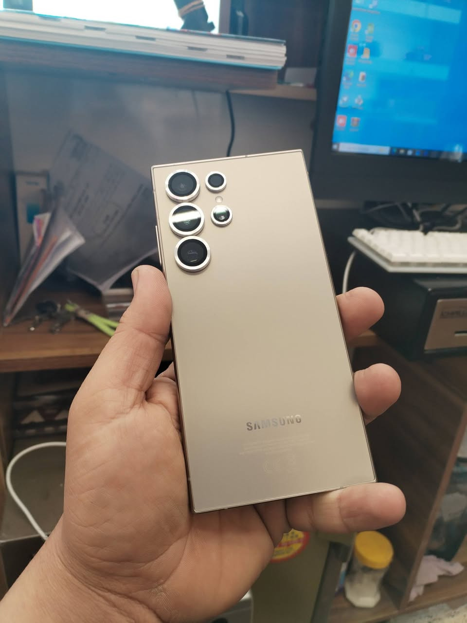 اس ٢٤ الترا
نظافة ١٠٠
ذاكرة ٢٥٦ 
***********
