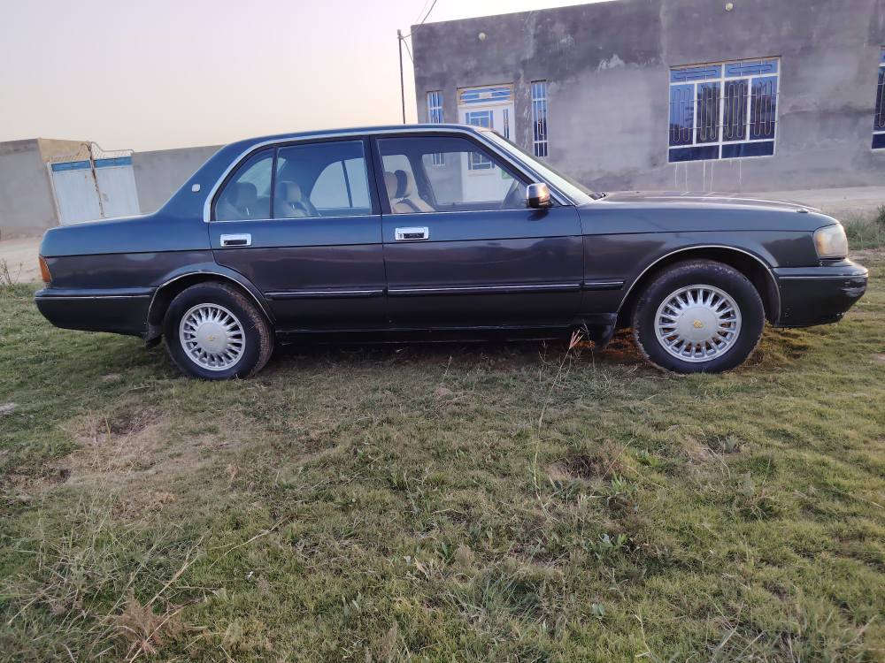 سلام عليكم كراون ارنب للبيع موديل 1992
رقم انبار مشروع وطني شرط المداور مكفوله من الكصه ونقل الجثه
كير ومحرك وحداديه خير من الله 80%
محرك 3000 تبريد شغال بس منقص غاز كهربائيات شغاله كشنات كهربائيه
سياره نضيفه كاعده حلوه شوفت عينكم
السعر 64وبيهه مجال قليل الشراي يجي يفحص ويشوف وبيه خير ويتدلل #مكاني كربلاء طويريج للاستفسار ***********
