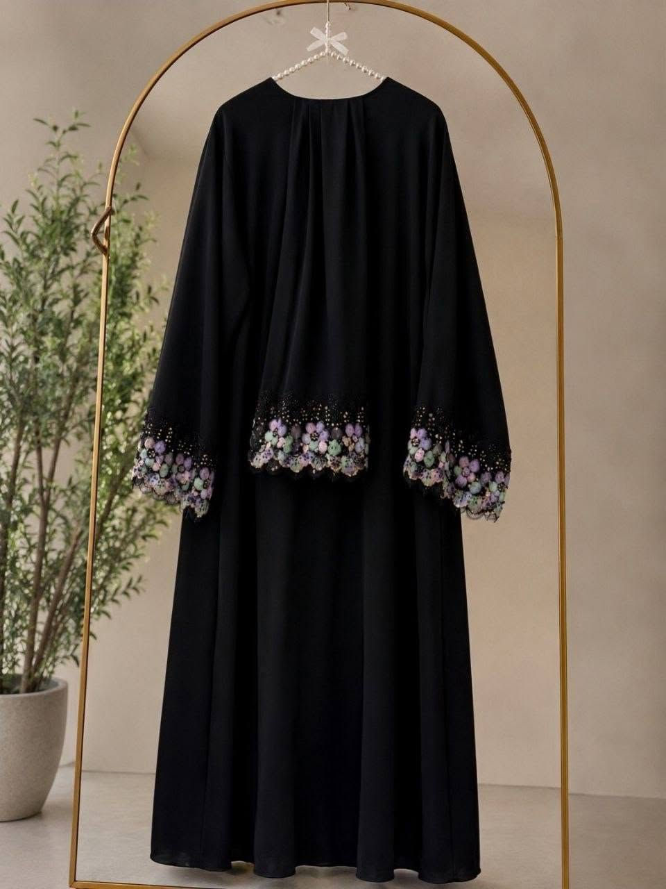 تتميز بأسلوبها الفريد والجريء.🌼🥰
(عليه توكلت وعليه يتوكل المتوكلون) 

الـقمـاش // عباية + شال خليجي خامه فرسان فرنسي كوالتي جداًعالي 

الـقـيـاس // 40_42_44_46_48_50_52_54_56_58


**إذا كنت صاحب هذا الإعلان وتريد حذفه لأي سبب، رجاءا أرسل رسالة إلى الدعم الفني**