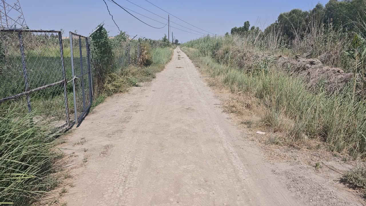 دونم زراعي سند ٢٥
دونم زراعي سند 25 (حق التصرف) للبيع في منطقة الرضوانية الشرقية يبعد عن جسر معمل زينب 8 دقائق بالسيارة
الدونم مسيج بي ارسي وواصل اله كهرباء وماء اسالة اضافة الى كونه مطل على الري (البزل) والقطعة ثاني قطعة عن الركن 
موقعها https://goo.gl/maps/XxtfyB3BF9WU1uo78
للاستفسار ***********
