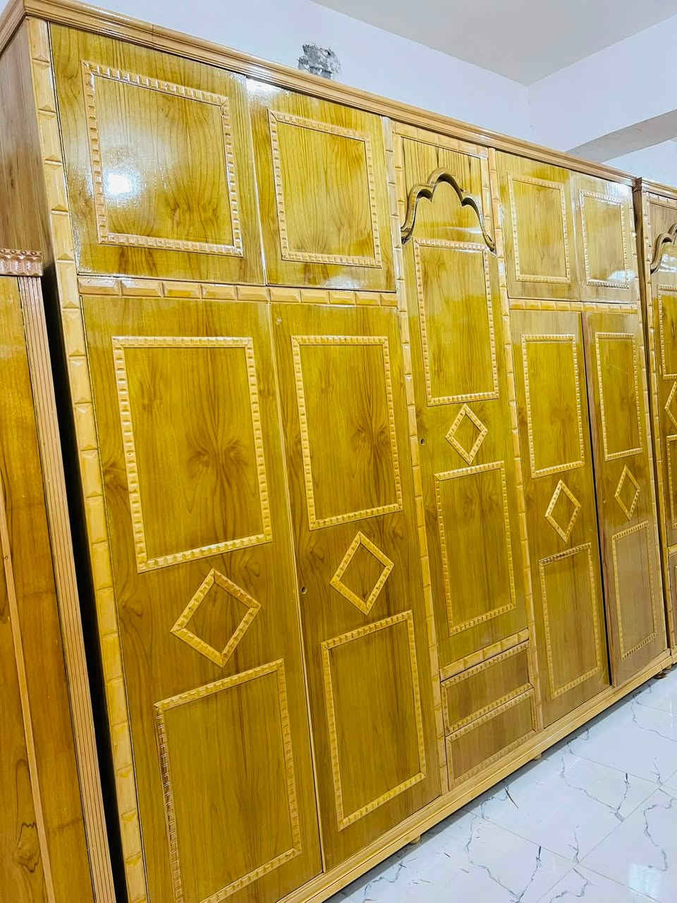 معرض الميار.  للأثاث المنزلي 
 العنوان القيارة قرية اجحله 

متوفر غرف ثقيل صاج داخل خارج 

كل الفصالات الحديثه.     نقد.  وقسط. 
عل بطاقه الرافدين   بدون مقدمه.   

يبدي القسط ٧٠ الف وصاعد.   

راسلونه ***********
