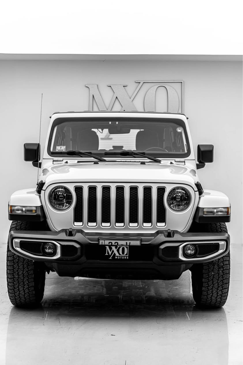 Jeep Wrangler 2023 V6
جيب رانجلر ٢٠٢٣
مواصفات Sahara

مكينة ٦سلندر حجم ٣.٦لتر تنفس طبيعي
ماشية ٤٣،٠٠٠ ميل و بحالة جداً جيدة 

ضرر السيارة جاملغ خلفي صبغ فقط بدون دواخل و ايرباك
السيارة مرقمة اربيل الدولي الجديد شرط التحويل

سعر السيارة 28,300$ دفترين و ثلاثة و ثمانين ورقة و بيها مجال للطيبين السيارة موجودة ب دهوك

ل اي استفسار عن السيارة تكدرون تتواصلون وياي 
(***********) دهوك, العراق
