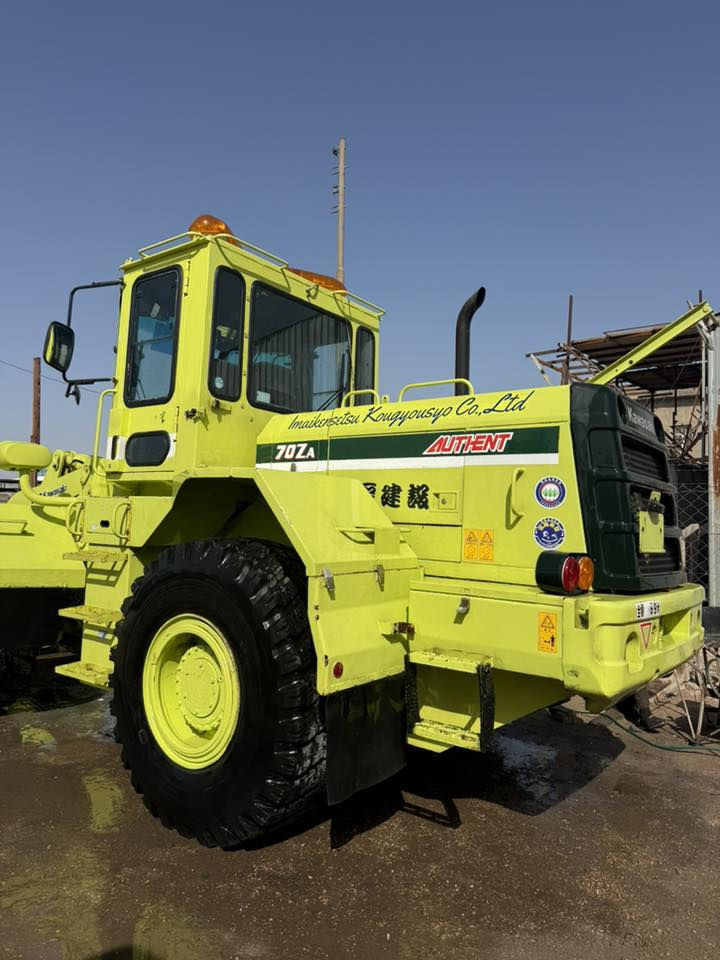 شفل ٧٠ وارد يابان دخول جديد موديل ٢٠٠٢ اصل نضيف جدا جدا 
عنوان نجف معارض القديمه 
للستفسار ***********
