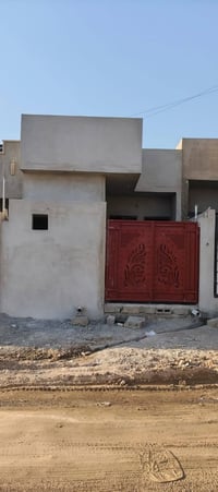 البيت للبيع مساحه 100 واجه 5عمق 20 قرب مدرسة غصن الزيتون و موالده الفه...