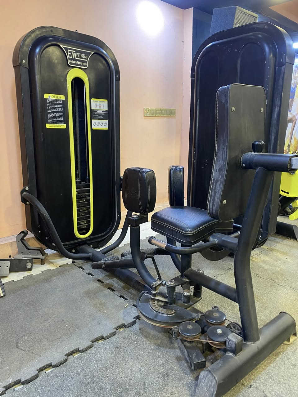 متوفر جم 🏋🏻‍♀️تريدة رجالي تريده نسائي القاعه جديدة ومليانة همرات واجهزة طابوك ومتوفرة جميع الزواية ناقصها رشاقه واقراص وسعرها مناسب تفضل واتس📲 ونطيك تفاصيلها وبالخدمه *********** لاتنسى النظافه 👏🏾  وسعرها المناسب 🛠️ ومتوفر كادر للنقل🚛 والشد🛠️🪝
