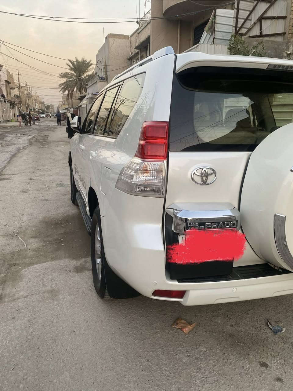 السلام عليكم برادو 2012 للبيع 
كفالة عامة حتى الدعاميات مكينة 6 سلندر 4000 رقم بغداد انكليزي باسمي فول مواصفات 1/1 بصمة شاشة كامرة 7 راكب 3 قطع تبريد مكاني بغداد الرصافة السعر 285 وبي مجال بسيط رقم الهاتف
هـ/***********
