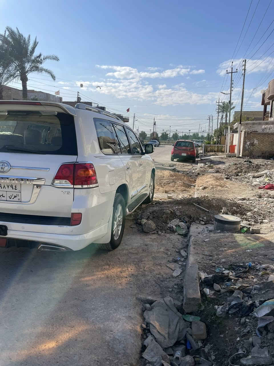 السلام عليكم عليكم 
لاندكروز للبيع بريم فول مواصفات ماشية 180
السعر 355 وبيها مجال حك الجية مكاني الحسينية مال راشدية رقمي ***********
