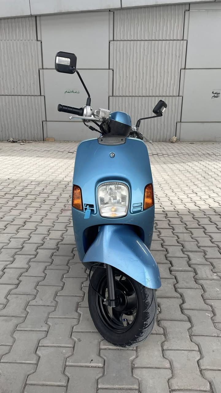 سلام عليكم دراجه بوليس حلوه ونظيفه وكامله من كلشي مابيها اي نقص شرط تنكر سلف وتطلع كهربائيات كلها شغاله مكينه مامفتوحه شرط ناعمه بوشه 49 الدراجه كلها بلاديه كلهة مختمه ختم واحد المكان بغداد  السعر 950وبيهة مجال الرقم ***********
