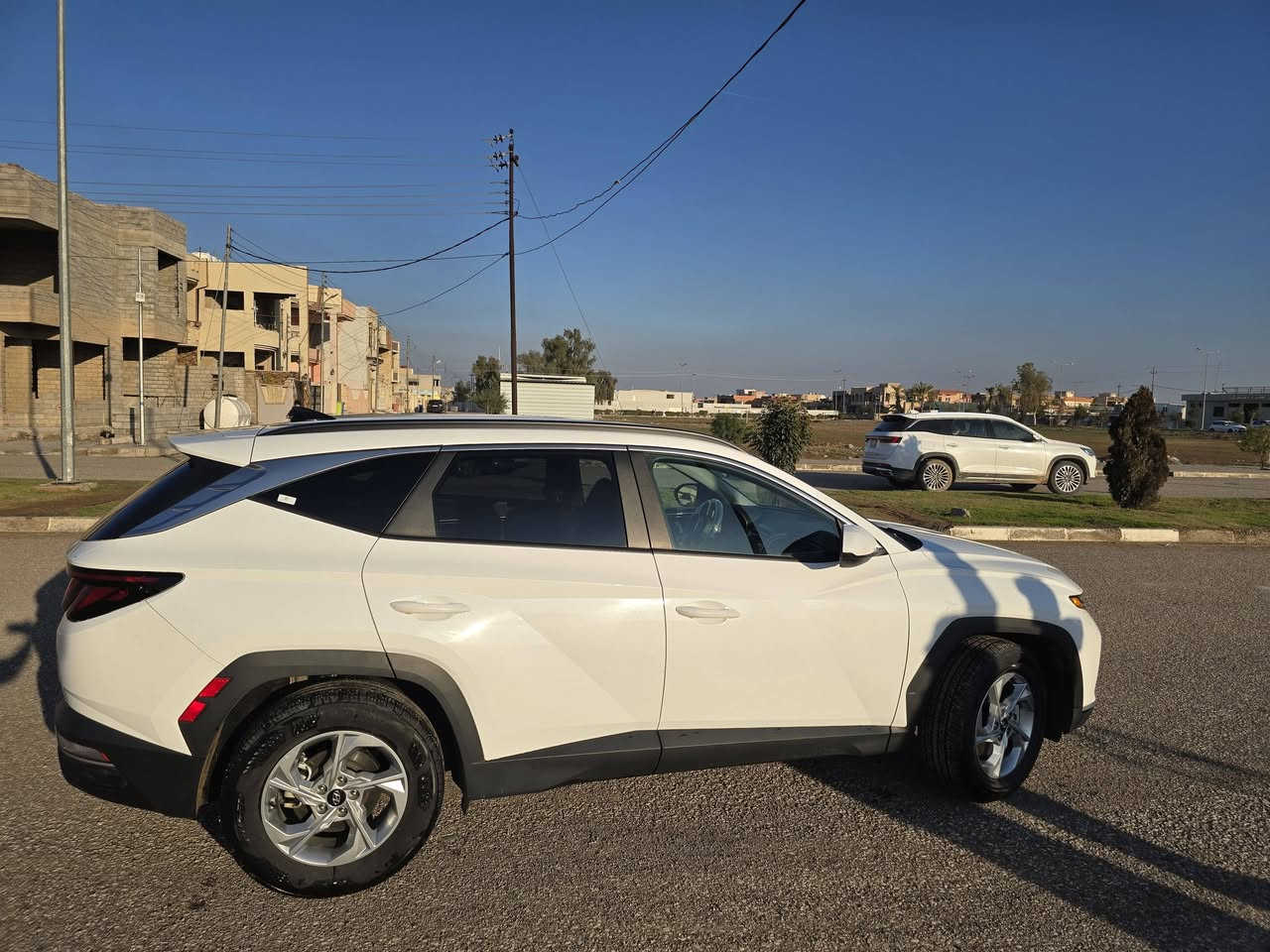 سلام عليكم اخوان 
Hyundai Tucson💫
2024 💥
ابيض صدفي  
محرك 2500 وارد امريكي 
ماشي ٣٦ الف ميل 💬
  دخول جديد يترقم شمالي بأسم المشتري مدة ترقيم شهرين 
 ابواب بصمه , بصمه تشغيل , تشغيل عن بعد , شاشه , تحكمات ستيرن , اشاير بالمري , مري شفط , بجم زينون
شحن وايرلس
اخوان السيارة المرغوب مو فور ويل

 تبريد قطعتين , كرسي كهرباء , هندبريك بصمه , اوتو هولد , توقف ذاتي A ستوب , مانع انحدار , مانع انزلاق ,كامره خلفيه  , جنطه كهرباء , انضمه قياده .
اخوان الضرر كلش بسيط موضح بالصور ٤ اصابع يم قبغ البانزين
السيارة بدون اي ارباك شرط.
رقم صاحب السيارة : 
***********
***********

سعر السيارة : 💵 ١٩٥ و مجال بسيط
قضاء الحمدانية
