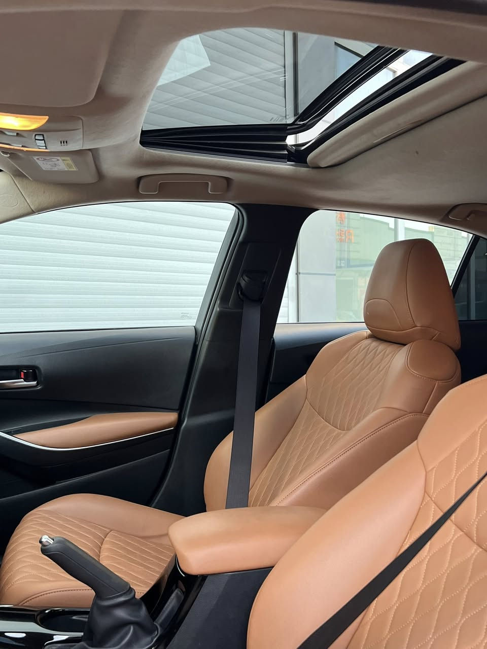 Corolla خليجي شركة
لون اسود🖤

موديل 2023🔥

سياره كلين بدون صبغ ودعم✅

ماشي 44 كيلو 

داخل قيسي🧡

موصفات شاشه كامره سلايت معروفه بقيه موصفات

سعره 160 مجال 

***********☎️
