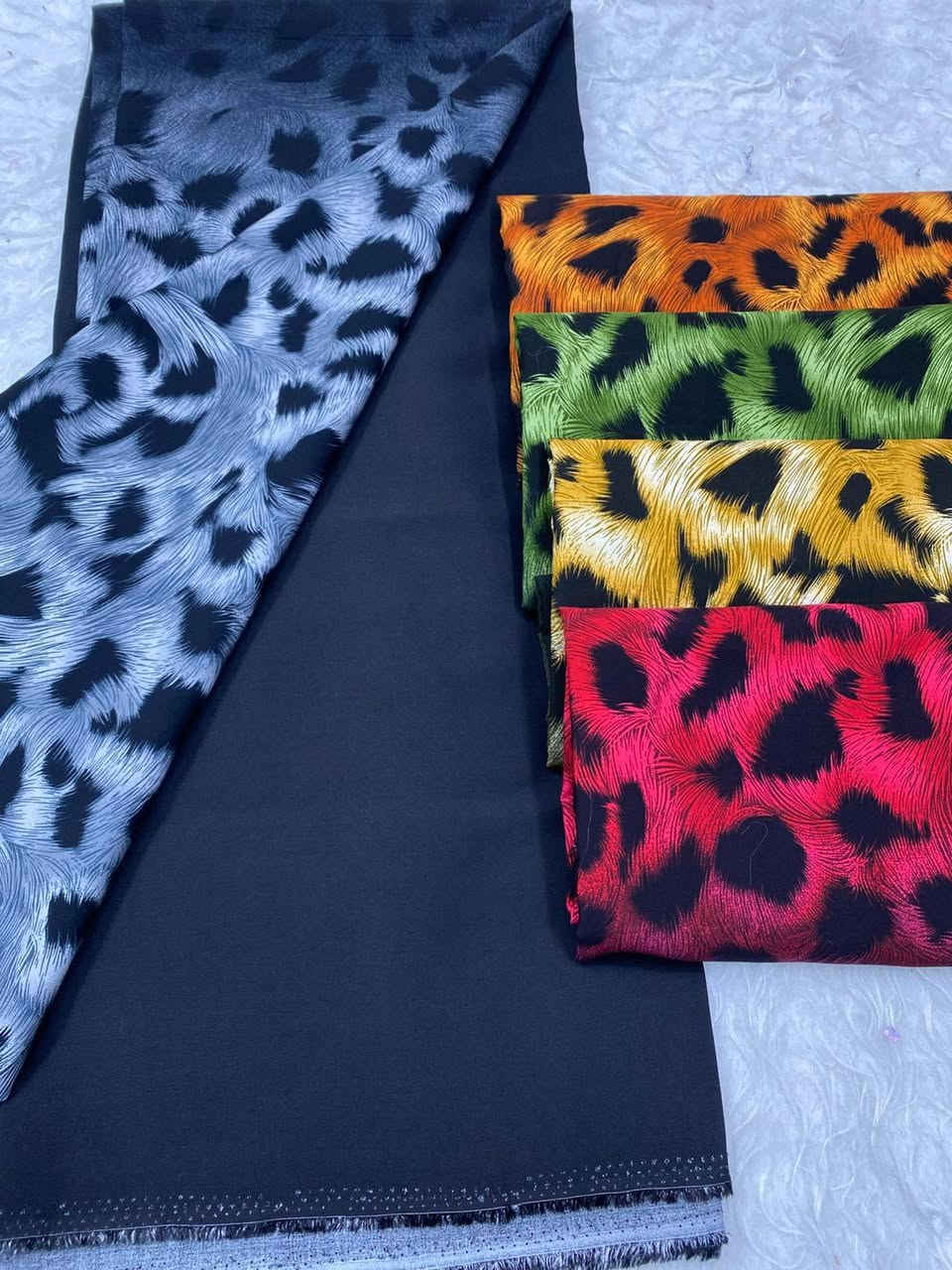 كشمير ايطالي يجنن جمله ومفرد الحجز وات ساب *********** يوجد توصيل سريع لكل محافضات العراق خلال ٢٤ ساعه @أبرز المعجبين
