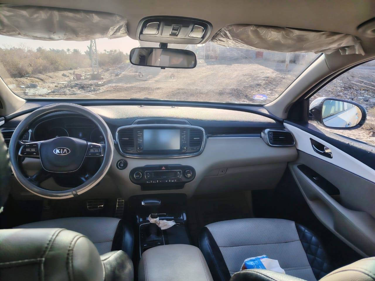 السلام عليكم ورحمه الله وبركاته
للبيع سورنتو 2020خليجي 

مواصفاتها: جنطه ذكيه 

شحن وايرلس 

مكينه 6V...3.5
ماشيه 160000km

مكينه ما مفتوحه سياره مكفوله ما عده ملاحظات بسيطة موضحه ب السونار 

كشنين كهرباء 

ثلاث قطع تبريد وبيها اهواي مواصفات سعر السياره خاص+الرقم 

***********
