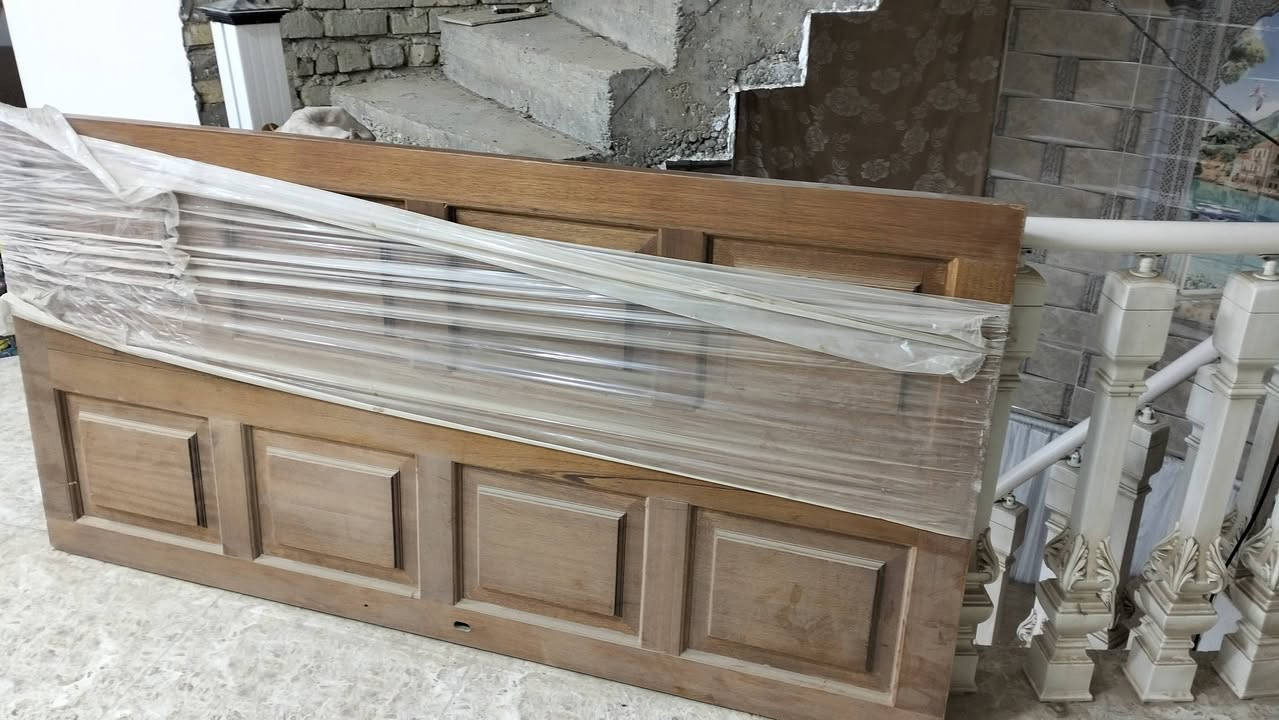 باب خشب صاج باكستاني رئيسة للبيع جديدة كامله *********** إتصال للتفاصيل اكثر
