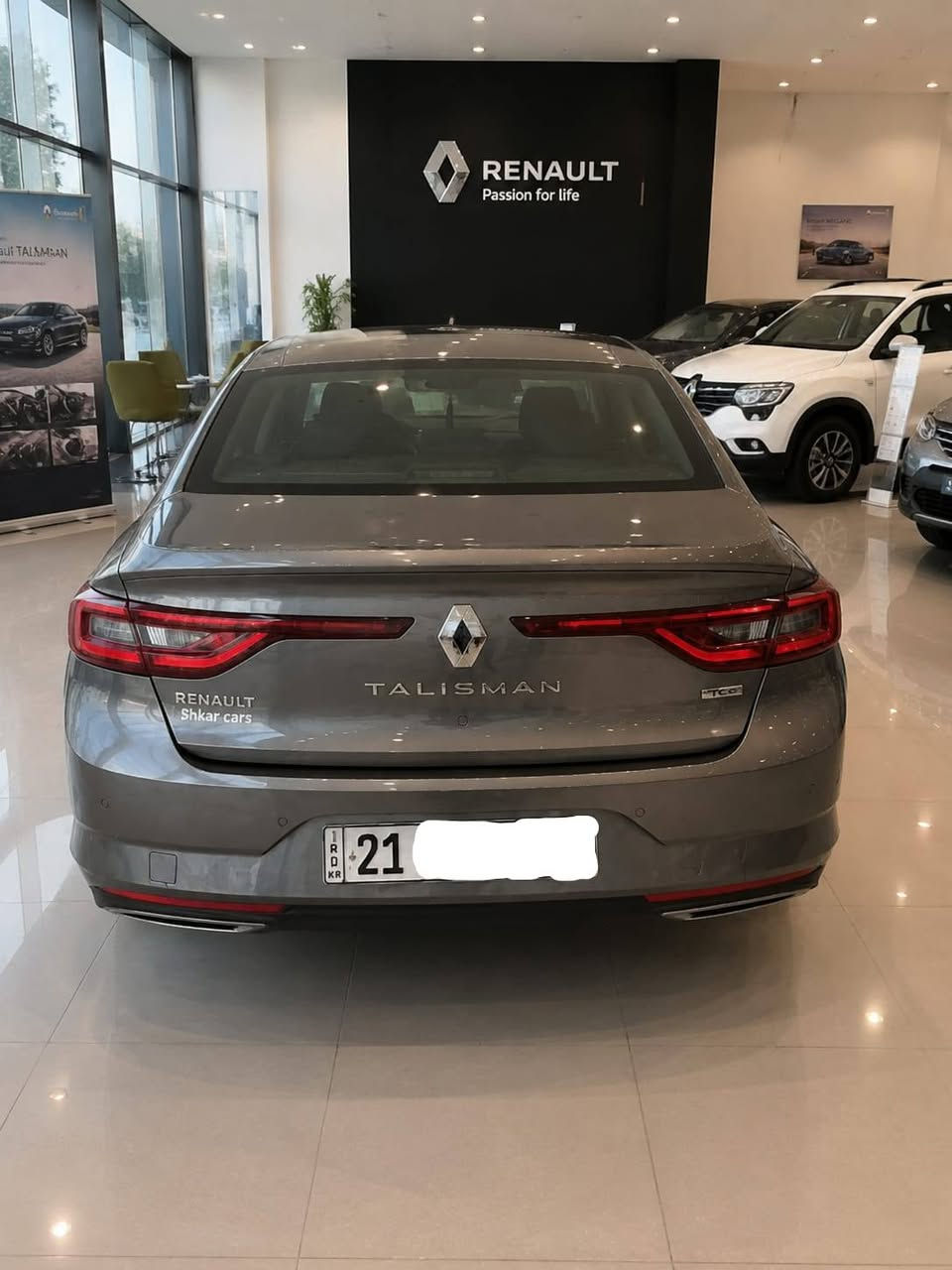 ﷽ كوردى
سڵاو و ڕەحمەتی خودا لێتان بێت
(للبيع)_(بؤ فروشتن) 

🚘 Renault Talisman 2018 – فول مواصفات (خلیجی)
85.000( روشتوه) 
📍 شوێن: سلێمانی

💰 نرخ: 137 گالا

📞 مۆبایل / واتساپ: ***********

────────────────────

زانیاریی ئۆتۆمبێلەکە:

رینۆ تالسمان 2018، واردی خەلیج.

فول مواصفات، سقفی پانۆراما.

ماتۆری 4 سلەندەر، هەرگیز نەکراوەتەوە (بەرگی ماتۆر بە مەرج).

بێ دەنگی نائاسایی، بێ خواردنی ڕۆن و بێ هیچ کێشەیەک، بە مەرجی پشکنین.

ئۆتۆمبێلەکە زۆر پاک و لە دۆخێکی زۆر باشدایە.

بێ ڕەنگکردنەوە.

تایبەتمەندییەکان:

پانۆراما.

کیلیسی ئەلیکترۆنی (Keyless).

شێفتی گیار لەسەر ستێرینگ.

ڕادار.

حەساسات.

کامێرا.

٤ مۆدی لێخوڕین.

بریکی ئەلیکترۆنی.

دەرگا بە بصمە.

کورسیی چەرم.

گەرمکەری ستێرینگ.

بیرگەی کورسی.

سیستەمی دەنگی BOSE.

کۆنترۆڵی خێرایی (Cruise Control).

شاشەی ئەلیکترۆنی.

ساردکەرەوە (ثلاجە).

تێبینی:

٤ تایەری نوێ و ڤێلی نوێ.

ئۆتۆمبێلەکە هیچ خەرجییەکی پێویست نییە.

گیار، ماتۆر و تەواوی سیستەمی کارەبایی بە مەرجی پشکنین.

ئۆتۆمبێلەکە بە ناوی خۆمە و گواستنەوەی مڵکیەت و بێ قەرەبووی سەرپێچی بە مەرج.
