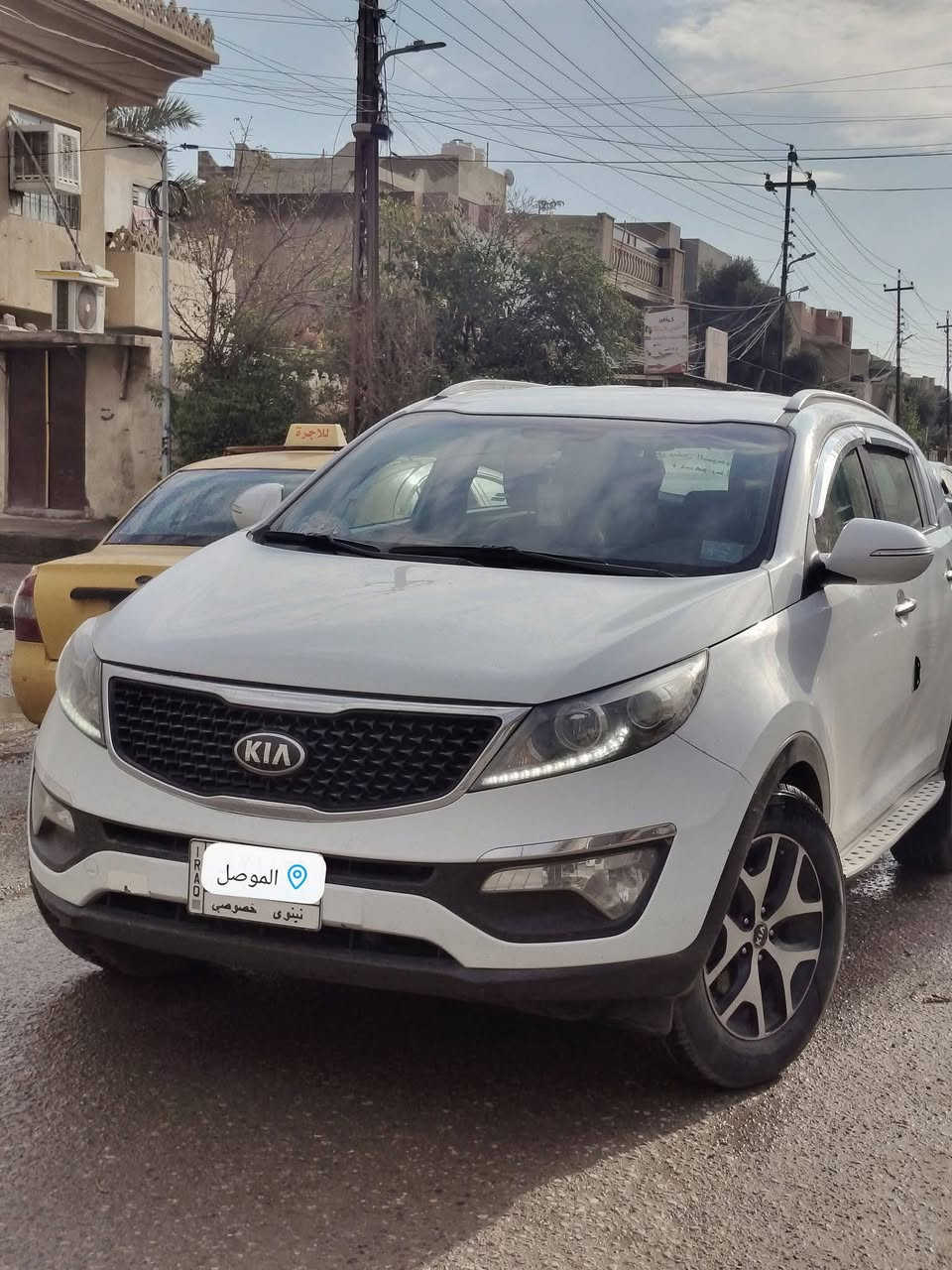 السلام عليكم عندي كيا  سبورتج موديل 2015 محرك جيدي اي مامفتوح قطعتين صبخ السياره ماشيه 91 رقم الهاتف  ***********

