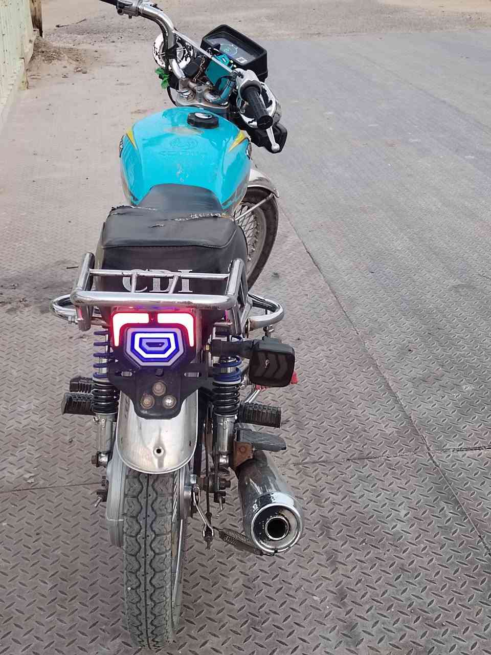 سلام عليكم دراجه لبيع مديل 2020 سعر خاص او يخابرني ***********
