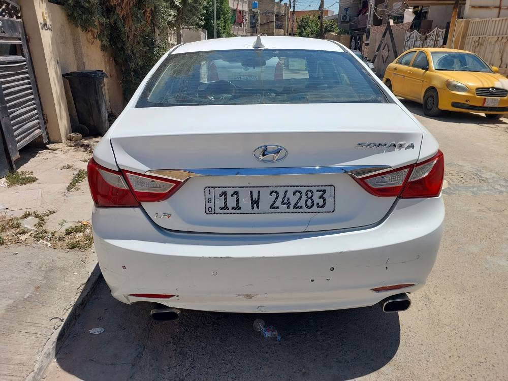 السلام عليكم هونداي سوناتا فول مواصفات موديل ٢٠١١ محرك ٢٤٠٠ جي دي اي وارد امريكي تبريد ثلج كهربائيات شغاله داخل موضح بالصور تخم تاير جديد صدر امامي وخلفي جيد السياره مكلوبه ومعمره صبغ عام لغود وحوض سليمات كير ومحرك وتبريد تمام رقم بغداد دولي جديد هزه جديده وسنويه لل٣١ سعرها ٦٨ ومجال بسيط مكانها بغداد الدوره ابو دشير هاتف *********** بغداد, العراق
