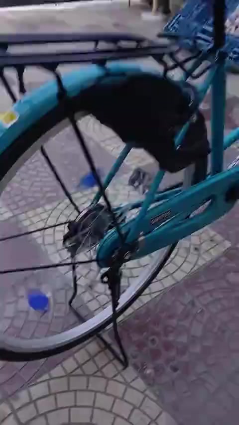 سلام عليكم باسكل بناتي سانتوس حجم 26 موديل 21 سعر 90 قفل لشراي بدون عمله مكاني بغداد بلديات ***********
